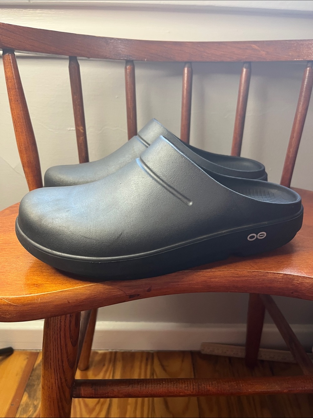 OOFOS OOcloog Black Recovery Clogs Men’s 8 Women’s 10 Slip On Comfort Shoes EUC